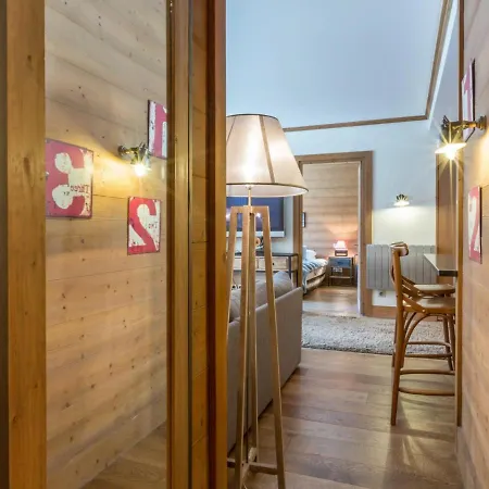 Apartment Magnifique Au Centre De Val-d'isere, Proche Pistes Et Commerces - Fr-1-519-1